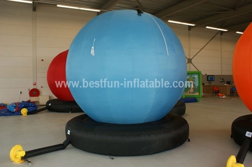 Inflatable balloon let go of balloons