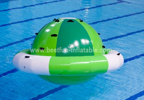 Floating inflatable water leisure park