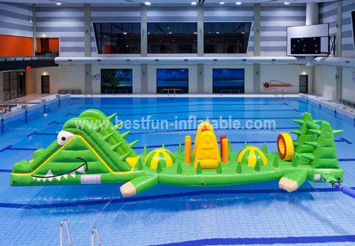 Giant inflatable floating water toys