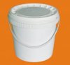 plastic buckets with lids