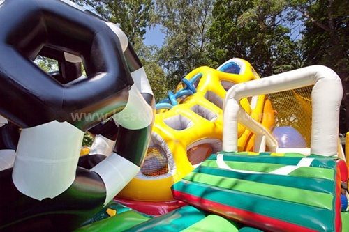 Amusement inflatable dry slide