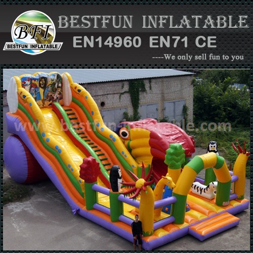 Inflatable classic slide with tunnel