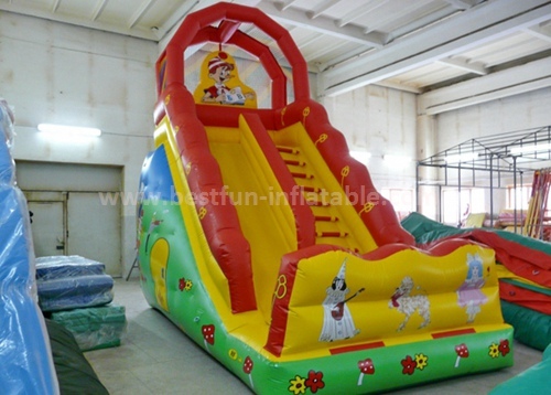 Inflatable fun land slide