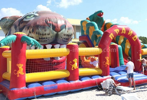 Jungle mania inflatable slide