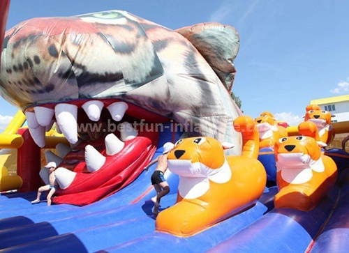 Jungle mania inflatable slide