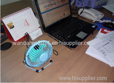 4/6 Inch USB Mini Fan with Different Colors