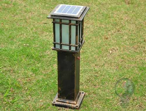 PIR sensor solar garden lighting