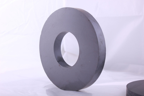 Supply customized bonded ferrite magnet Ring