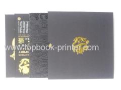 High-quality section sewn binding golden dragon foil stamping hardbound or casebound book with slipcase printer