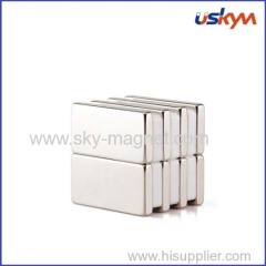 Top performance permanent magnet