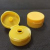 38mm/400 cream bottle plastic flip top cap