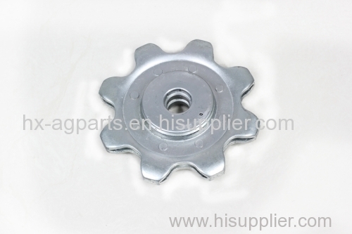 Lower idler sprocket for gathering chain