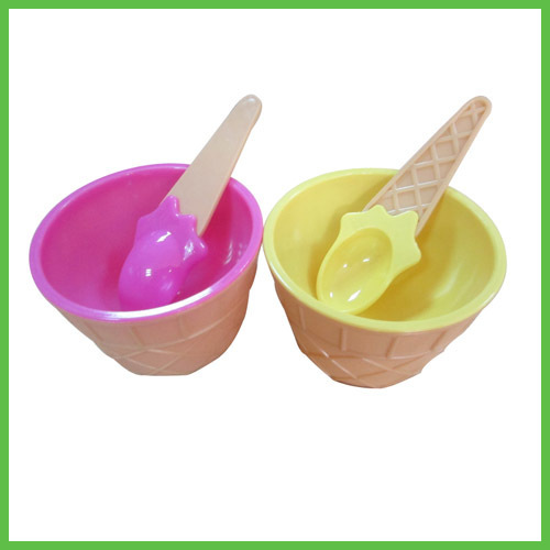 Plastic Ice Cream Bowl and Spoon Set of 4