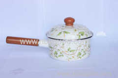 enamel sauce pan with enamel lid