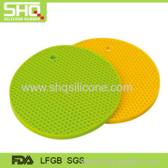 Round honeycomb shape silicone pot holder