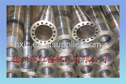 Special machine tool for machining oil pipeline and roller axis