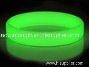 glow in the dark silicone wristbands