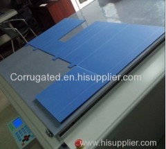 PVC corrugated board cutting machine