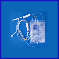 Disposable bag type transfusion device for hospital use