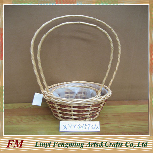 Mini round white wicker flower basket
