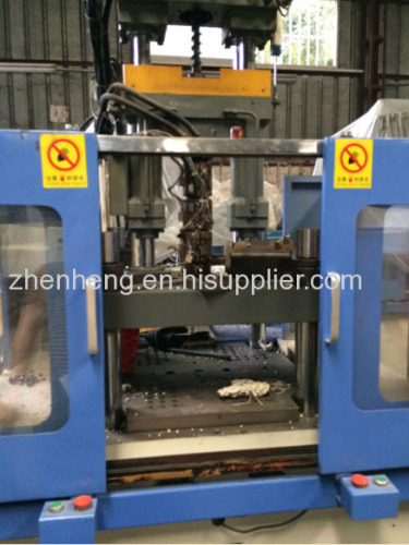 Vertical machine Injection Molding Machine