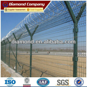 2015 Fashionable Durable Pvc Coated Garden Border Fence