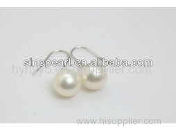 Silver Freshwater Pearl Earring
