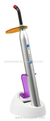 LED curing light with high light intensity