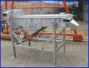 Adjustable linear vibrating screen