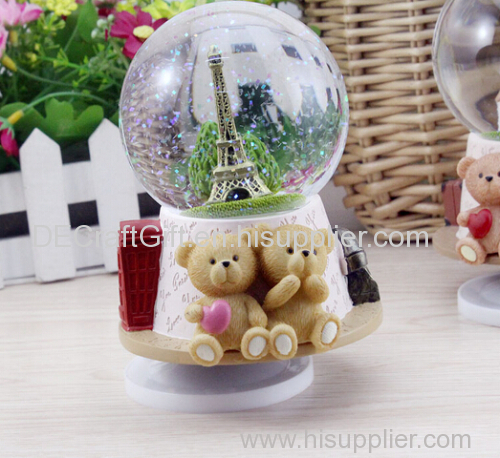 Custom made polyresin glass snow water globe