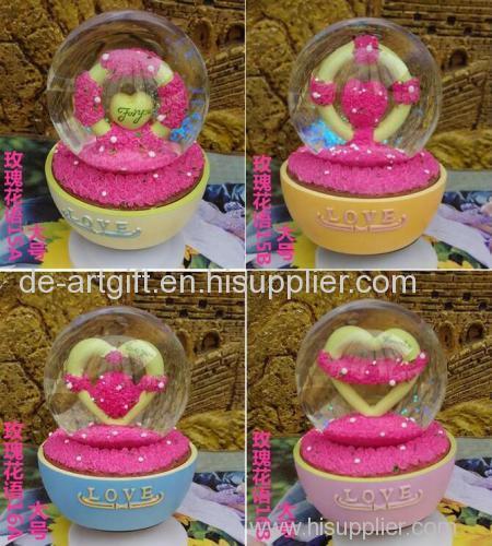 water snow globe plastic craft custom snow globe for souvenir