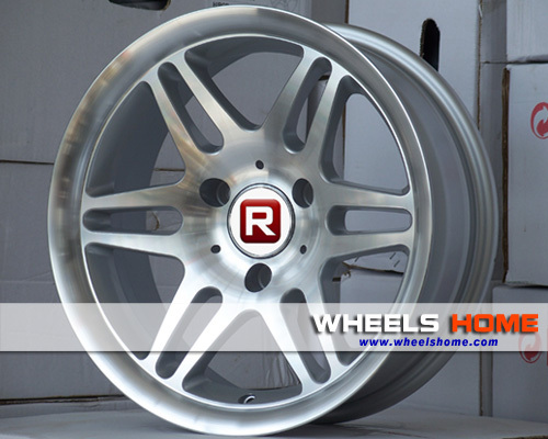 Smart Replica alloy wheels