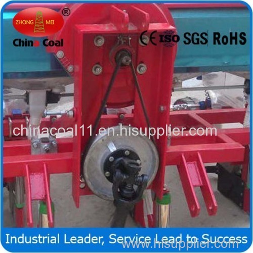 2BYQFH-4 4-rows pneumatic corn seeder Vacuum corn/soybean planter corn seed planting machine