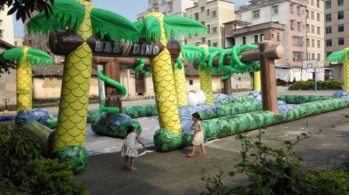 Jungle inflatable go kart track outdoor inflatable track for Karting