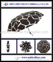 The giraffe grain character of umbrella interesting pringting 3 fold umbrella fold umbrella