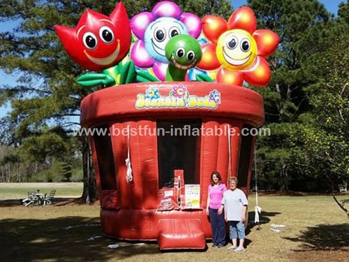 Inflatable flower garden bouncer