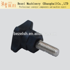 Middle threaded knobs for conveyor packing machine