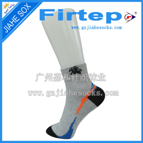 New Design Custom Made Sport Athletic Elite Cotton Socks Cycling Socks