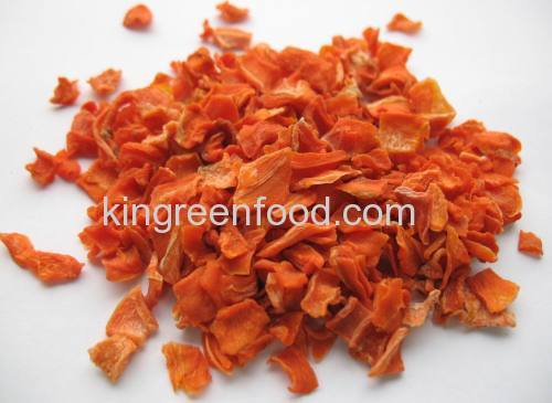 dehydrated carrot flakes 10x10x3mm