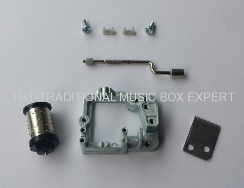 METAL HANDLE CRANK OPERATED MUSICAL BOX MOVEMENT