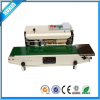 Plastic bags sealing machine