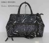 Fashion zipper handbag Black PU shoulder bag Beautiful lines and outlooking