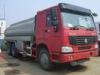 10 Wheels Sinotruck Howo Heavy Duty Truck With 20 Cubic Meters Diesel Fuel Tank Truck