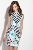 Sleveless folwer and stripe pattern printed sheath dress