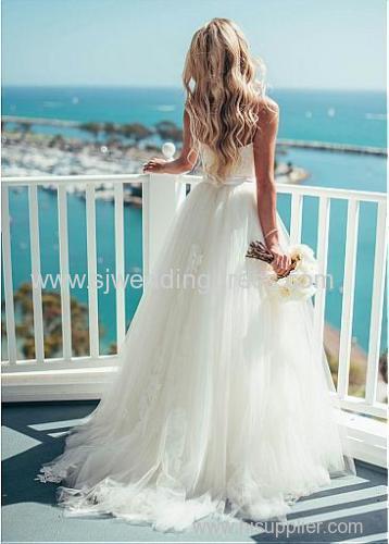 Tulle Spaghetti Straps Neckline A-line Wedding Dress With Lace Appliques