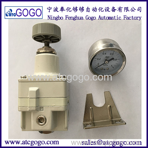 SMC type precision pressure regulator with pressure gauge and bracket munal control