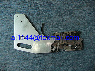 SMT FEEDER PARTS J2500437 Feeder Locker for samsung CP 8mm Feeder