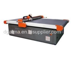 CNC CUTTING MACHINE WITH CONVEYOR