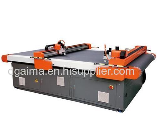 CNC CUTTING MACHINE WITH CONVEYOR