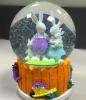 Polyresin Easter Snowglobe / Waterglobe